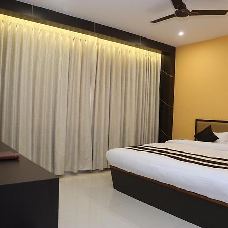 Hotel Ds International Джамшедпур Екстериор снимка